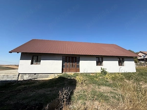 Casa individuala , 4 camere, garaj, terasa curte 500 mp, Sura Mare - imagine 2