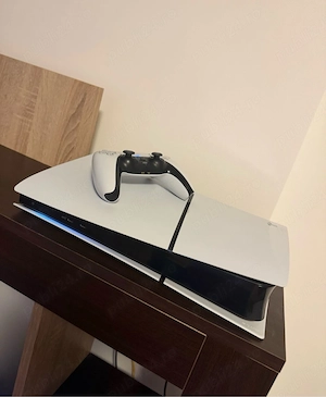 Vând PS5 Slim Digital Edițion 