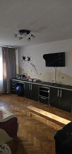 Vand apartament spatios 3 camere in Oradea, Rogerius - imagine 3