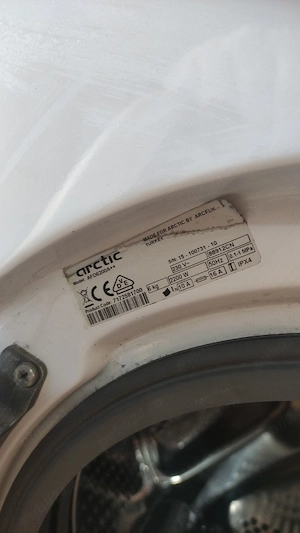 Mașină de spălat rufe