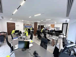 Spatiu de inchiriat I complet mobilat nou