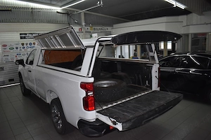 Chevrolet Silverado 1500 4.3 V6, 289 CP, 4x4, 2021 | Disponibil la comandă din Suedia - imagine 9