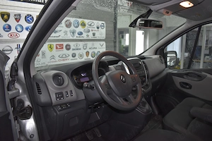 Renault Trafic 2.0 dCi, 125 CP, 9 locuri, 2016 | Disponibil la comandă din Suedia - imagine 4