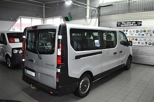 Renault Trafic 2.0 dCi, 125 CP, 9 locuri, 2016 | Disponibil la comandă din Suedia - imagine 3