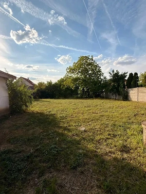 Casă cu teren,cu potențial deosebit,zona semicentrală Satu Mare,teren generos 9 ari și casă - imagine 2