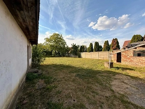 Casă cu teren,cu potențial deosebit,zona semicentrală Satu Mare,teren generos 9 ari și casă - imagine 3