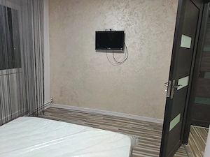 Vand apartament 3 camere 76 000 - imagine 7