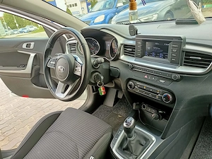 Kia Ceed 1.4 GLS - imagine 4