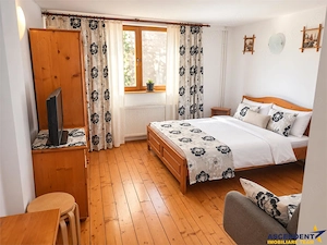 Pensiune turistica la cheie, in plina activitate, 10 camere cu bai proprii, sala de mese 40 locuri,  - imagine 6