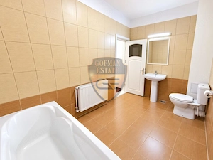 Casa 12 Camere P+E+M de închiriat | Brătianu | 310 mp + anexă 59 mp - imagine 20