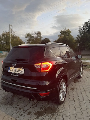 Ford Kuga 2.0 TDCI AWD 180 CAI Powershift Vignale  - imagine 3