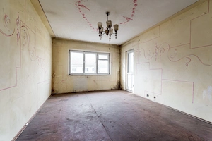 Apartament decomandat, 2 camere, Alfa, la 2 pași de stația de tramvai - imagine 2