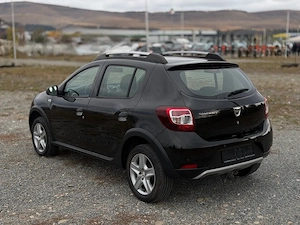 Dacia Sandero Stepway 0.9 benzina - imagine 3