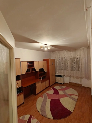 Vând garsoniera 