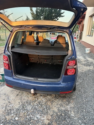 Volkswagen Touran - imagine 3