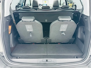 Peugeot 5008 - imagine 18