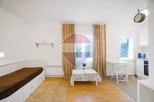 Garsonieră renovată de închiriat, Str. Lânii 34, Brașov – 350 €/lună