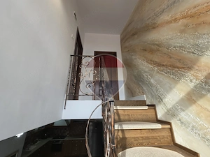 Casă / Vilă cu 3 camere de vânzare în zona Andrei Muresanu - imagine 8