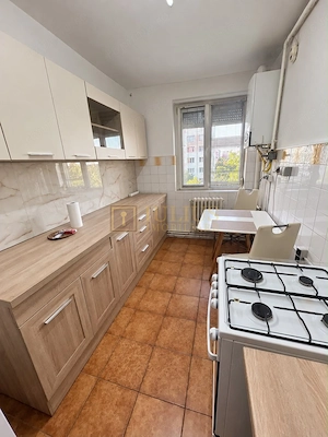 Circumvalatiunii| 2 camere| centrala proprie| AC| etaj 4 - imagine 6