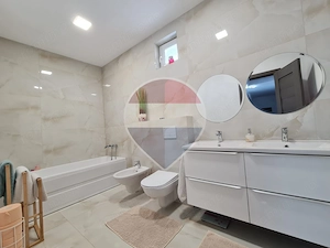 Casă / Vilă cu 5 camere de vânzare în zona Nord - imagine 11