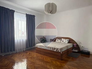 Casă / Vilă cu 5 camere de vânzare în zona Nord - imagine 9