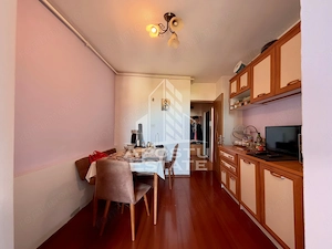 Apartament de vanzare 3 camere,2 bai, decomandat, renovat, Girocului