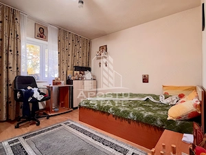 Apartament de vanzare 3 camere,2 bai, decomandat, renovat, Girocului - imagine 9