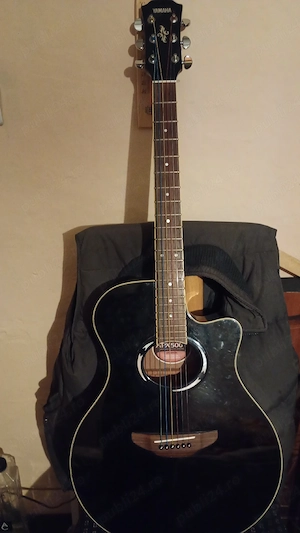 Chitara Yamaha
