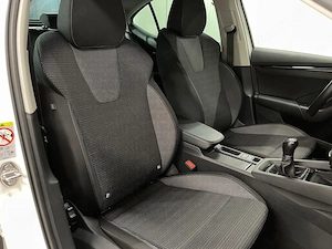 Skoda Octavia - imagine 9