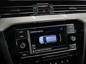Volkswagen Passat - imagine 13