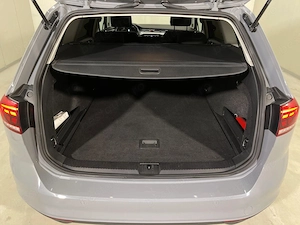 Volkswagen Passat - imagine 12