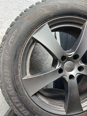 jeante auto 233/60/ 18  M+S