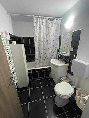Apartament de vânzare 3 camere zona Alfa 2 locuri de parcare - imagine 7