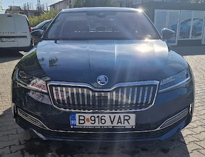 Vând  Skoda Superb iV 1.4 TSI Plug-in Hybrid 218 CP DSG Style 09.2021 - imagine 9