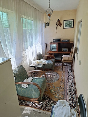 Vand casa în comuna Rogova (25km de Severin) având suprafața de 1140mp - imagine 8