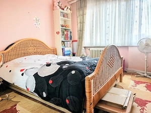 Vand ap 3 camere, Hunedoara, zona Cora, vis a vis de Parcul Tineretului. 69.000 EUR neg - imagine 3