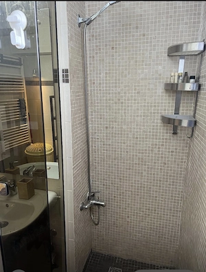 Închiriez apartament 2 camere Fratii Golesti Pitești  - imagine 8