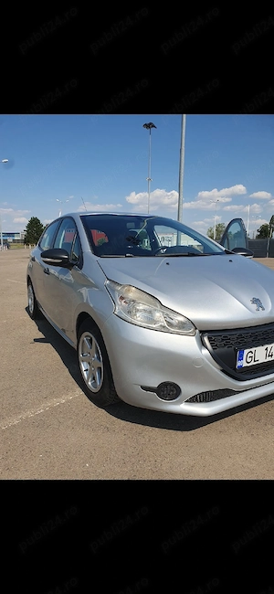 Peugeot 208 - imagine 4
