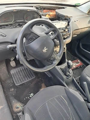 Piese Peugeot 208 1000 CMC benzina - imagine 2