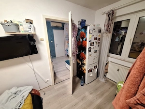 Zona Sagului, 3 camere, Etaj 3, 48 mp, centrala proprie - imagine 3