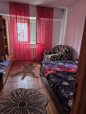 Apartament 3 camere, 75 mp, zona 1 Mai - imagine 3
