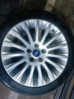 janta R 17 Ford focus 