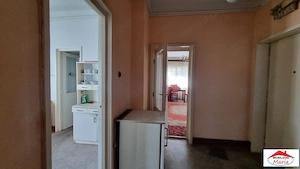 Apartament 3 camere etaj 1 zona centrala - imagine 7