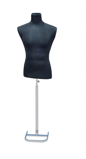 Vand mobilier si accesorii magazin textile