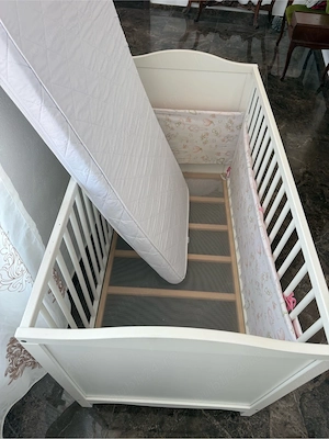    Vând pătuț bebe complet echipat   120   60 cm   