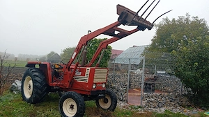 Tractor Fiat 780 cu încărcător 