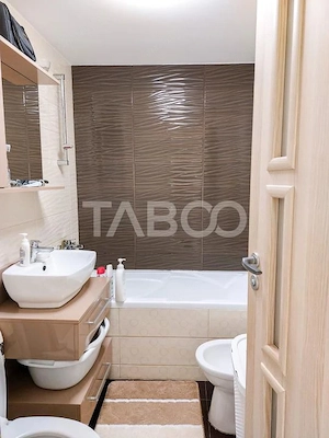 Apartament cu 4 camere renovat in Plopilor etaj intermediar - imagine 4