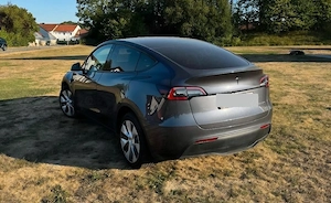 Tesla Model Y Long Range 2022 - imagine 2