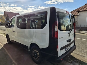 Renault Trafic din 2019 cu 8 locuri - imagine 2