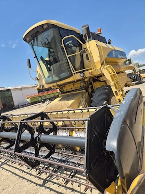 Combina New Holland TC56
